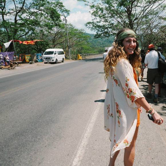 Meet your Posher, Sunflower - Picture 1 of 1